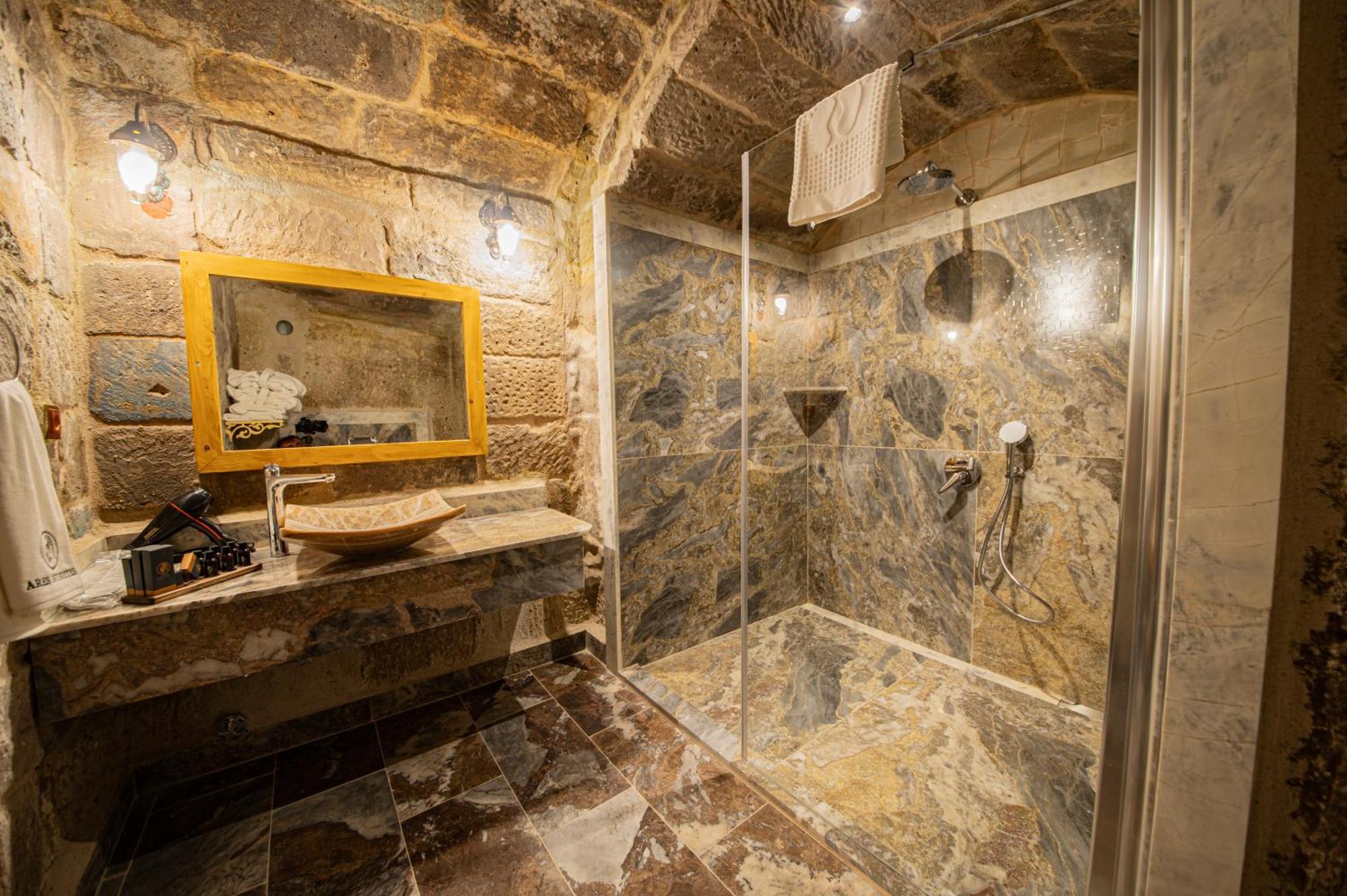 Ares Cave Suites Göreme Exterior foto